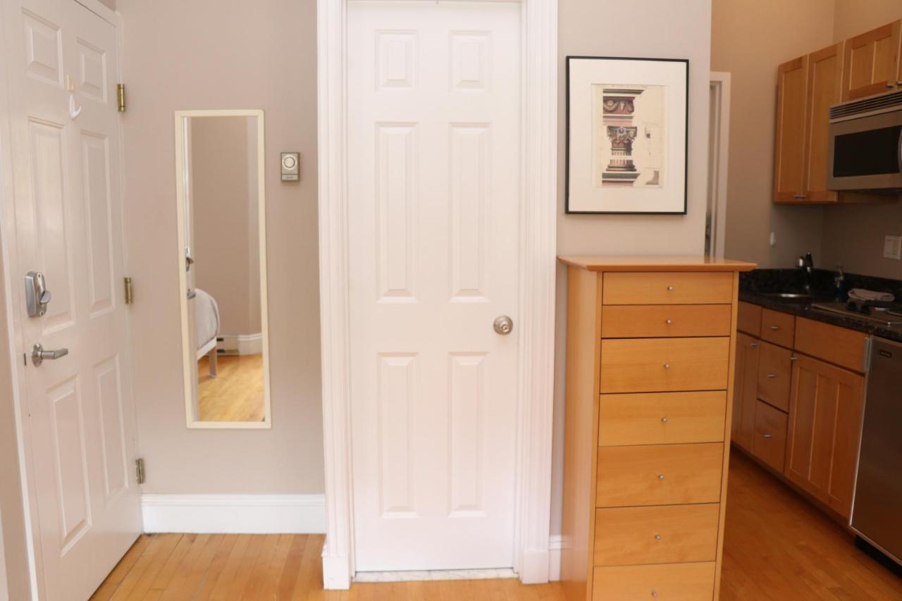 Charming Studio In Boston Brownstone, C.Ave#5 Exterior photo